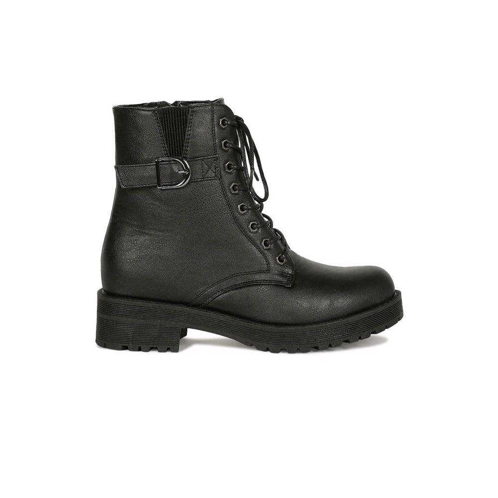 NWT Qupid Side Buckle Combat Boot Sebrina Black Size 7
